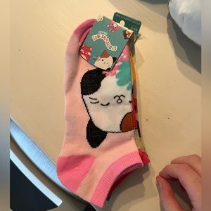 BNWT Squishmallow socks women’s size 5-10
